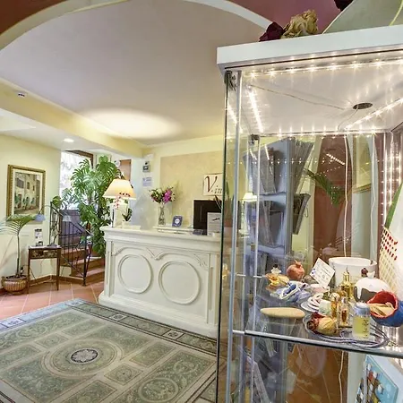 Hotel In 3*
