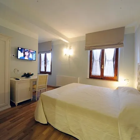 Hotel In 3*