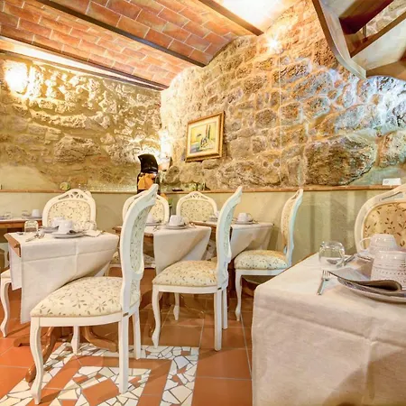 In Superior 3* Volterra