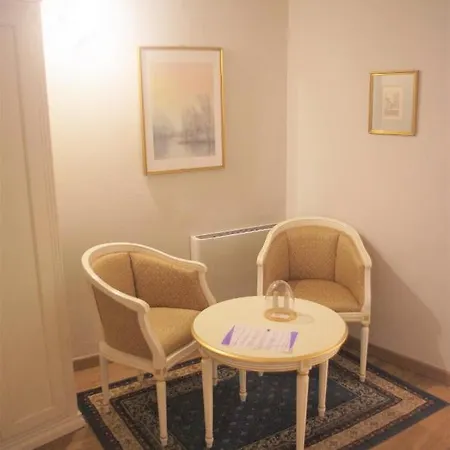 Hotel In Superior Volterra