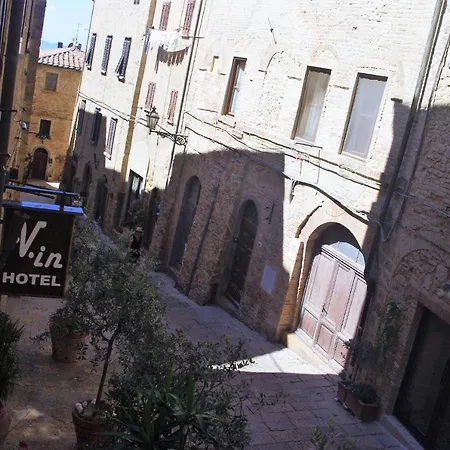 Hotel In Superior Volterra