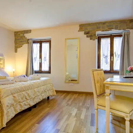 Hotel In Superior Volterra