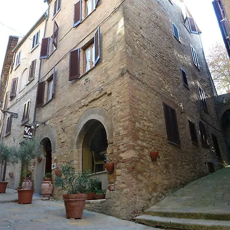 Hotel In Superior Volterra