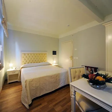 Hotel In Superior Volterra